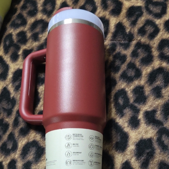 Stanley Maroon Quencher Tumbler with Handlelittle Scratch - Picture 8 of 13